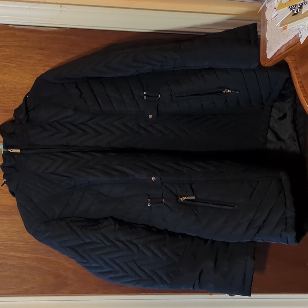 Gallery New York Women's Black Quilted Jacket